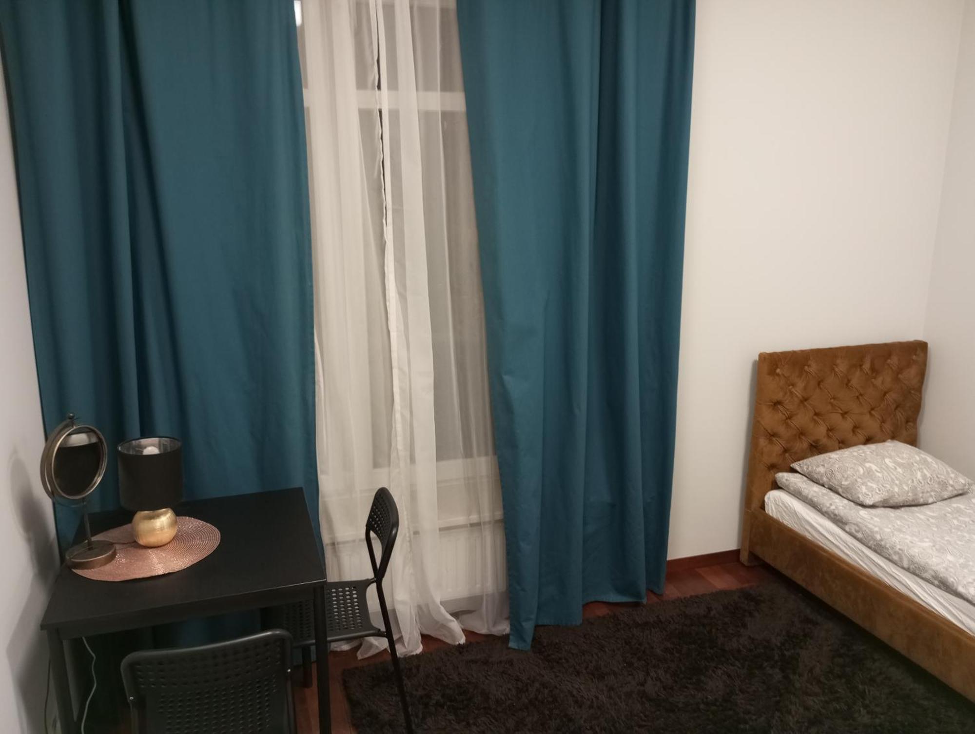 Solidarnosci155guestrooms Hostel