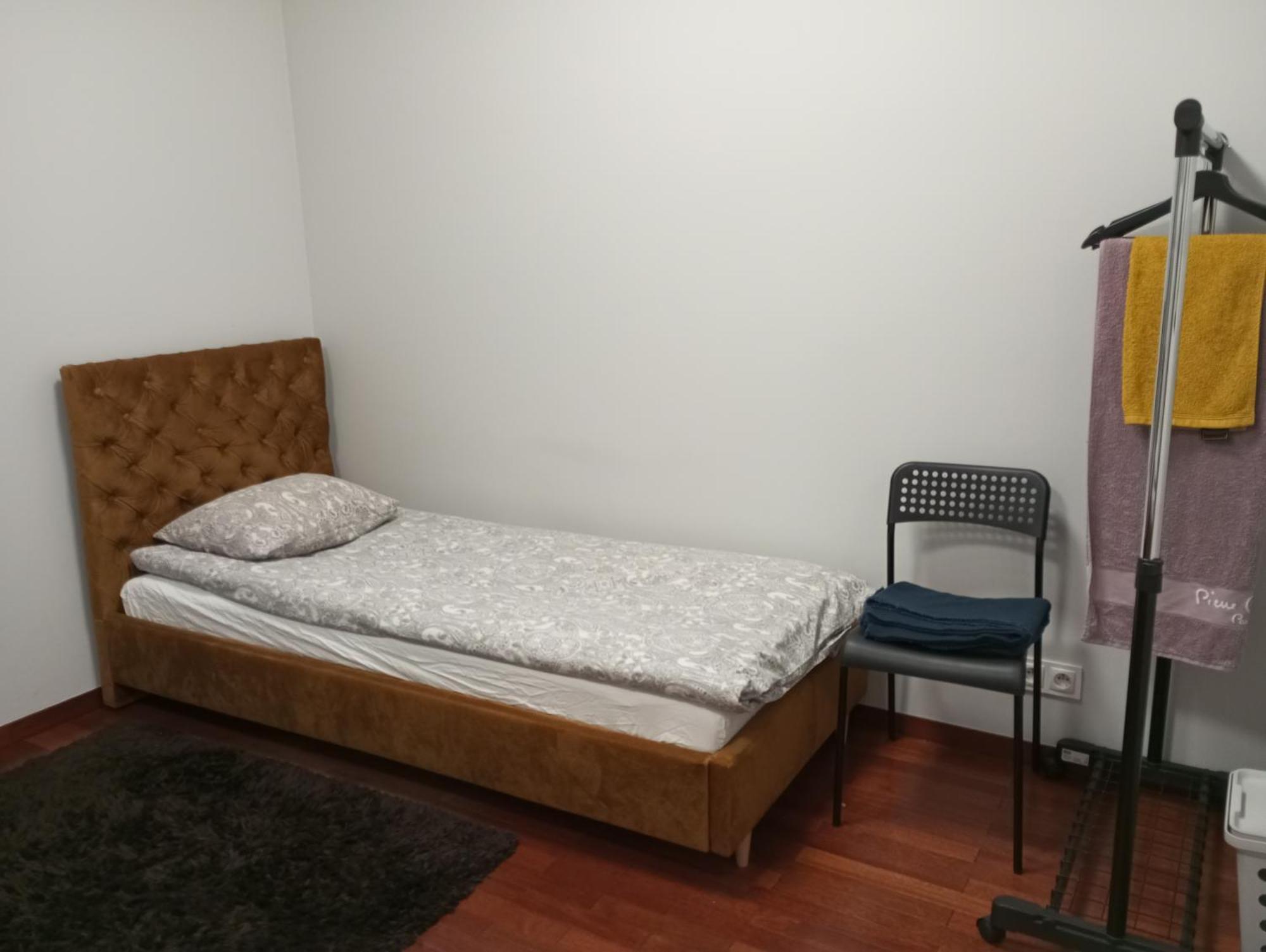 Solidarnosci155guestrooms Hostel *