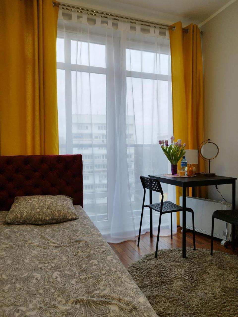 Nakvynės namai Solidarnosci155guestrooms *